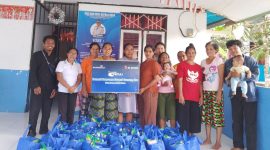 BANTUAN : XL Axiata Salurkan Bantuan kepada korban erupsi di Halmahera. PJ/Dok