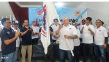 TERPILIH : Ketua Umum KONI Kota Cimahi Kang Aris saat Pemilihan Pengcab Kick Boxing Kota Cimahi yang dikomandani Insan Budiman. PJ/Joel