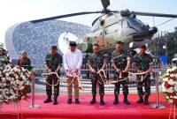 PERESMIAN : Panglima TNI Jenderal TNI Agus Subiyanto meresmikan Monumen Helikopter SA-330 Puma di Simpang Empat Kandang Roda, Jl. Raya Jakarta–Bogor, Nanggewer, Cibinong, Bogor Jumat (25/7/2025). Dok