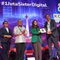 Foto 1, 2 (ki-ka): Direktur & Chief Enterprise Strategic Relationship Officer XLSMART, Andrijanto Muljono, Komisaris XLSMART, Retno Marsudi, Kepala Badan Pengembangan SDM Komunikasi dan Digital Kementerian Komunikasi dan Digital RI, Bonifasius Wahyu Pudjianto, Menteri Komunikasi dan Digital RI, Meutya Hafid, Presiden Direktur & CEO XLSMART, Rajeev Sethi, dan Direktur & Chief Regulatory Officer XLSMART, Merza Fachys, dalam acara penandatanganan nota kesepahaman antara Kementerian Komunikasi dan Digital Republik Indonesia (Komdigi) dan XLSMART untuk kolaborasi program Sisternet #1JutaSisterDigital, di Jakarta, Kamis, (24/7). Dok