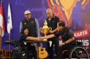 FOTO BERSAMA: Drs. Dadan Nuryana (Topi putih) foto bersama dengan Chef De mission ASEAN Games 2025, Reda Mantovani dengan Ketua NPCI Jawa Tengah Ibu Osrita  dan Yasin Onasie Ketua NPCI DKI Jakarta. 