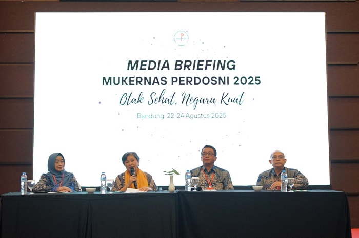 KETERANGAN : Wakil Ketua MPR Dr. Lestari Moerdijat saat memberikan keterangan terkait Kesehatan Otak saat Mukernas PERDOSNI 2025. PJ/Val