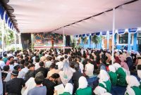 Wakil Wali Kota Bandung Erwin mengingatkan siswa pentingnya meningkatkan literasi digital. PJ/Dok