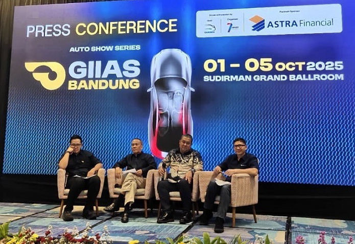 Sejumlah narasumber salah satunya Sekum GAIKIDO saat pressconference GIIAS 2025 Bandung. PJ/Mal