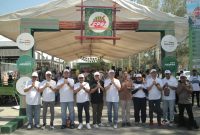 Manajemen Adira Finance berpose bersama usai membuka FPR 2025 di Banda Aceh