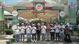 Manajemen Adira Finance berpose bersama usai membuka FPR 2025 di Banda Aceh