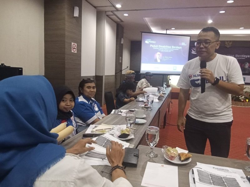 XLSMART Peduli mrnggelar pelatihan digital dan kewirausahaan bagi 
