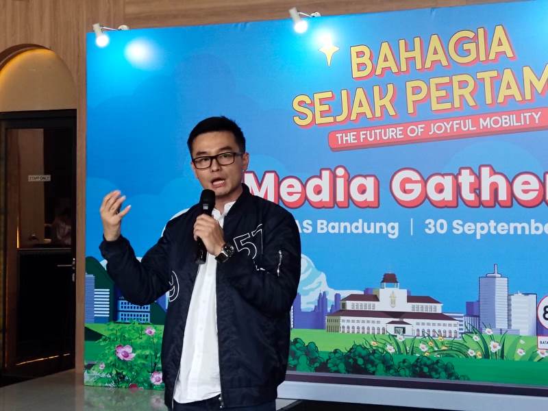 Regional Head Astra Daihatsu Jabar Arief Budianto,saat menjelaskan kondisi industri otomotif saat media gathering 2025. PJ/Mal