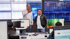 PT XLSMART Telecom Sejahtera Tbk (XLSMART) mengintegrasikan pusat operasional dan monitoring kualitas layanan terpadu (Customer Experience & Service Operation Center – CE & SOC) di satu lokasi yang sama, yaitu di Gedung XLSMART Bumi Serpong Damai (BSD) City, Tangerang Selatan.