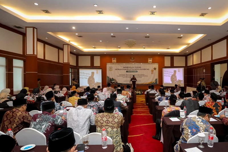 Dewan Hakim Kota Bandung mengikuti Bimtek guna menjaga kualitas penyelenggaraan MTQ. PJ/Dok