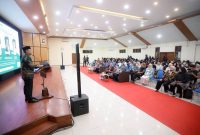 Wakil Wali Kota Bandung Erwin saat menjadi narasumber dengan tema “Transformasi Kebijakan dan Inovasi Pengelolaan Sampah Menuju Bandung Berkelanjutan” yang diinisasi oleh UNPAS. PJ/Dok
