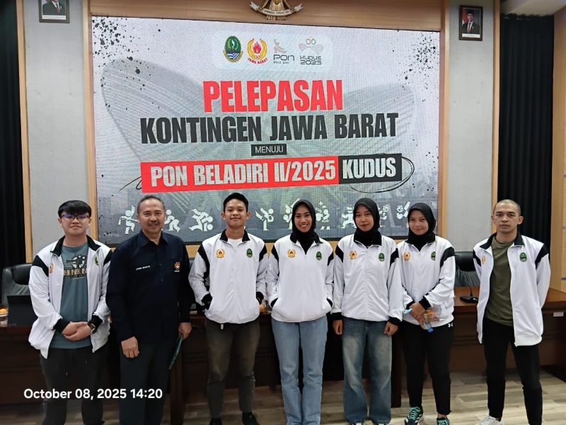 Pelepasan atlet Kempo Jabar menuju PON Beladiri di Kudus Minggu(12/10/25). PJ/Joel