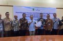 Penandatanganan Akad Kredit Pinjaman Daerah Jangka Menengah antara bank bjb Cabang Kuningan dan Pemkab Kuningan.