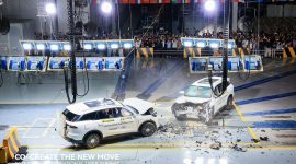 Uji ekstrem dua unit TIGGO 9 saling bertabrakan pada kecepatan 50 km/jam dengan sudut tumpang tindih 15°. PJ/ISTMW