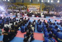 Ketua Umum Pengurus Besar (PB) Federasi Olahraga Karate-Do Indonesia (FORKI) Marsekal TNI (Purn) Hadi Tjahjanto membuka Kejurnas BKC 2025 di GOR C-Tra Arena Bandung. PJ/Joel