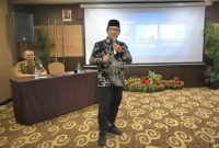 HAJI : Wakil Ketua Komisi IV DPRD Kota Bandung H. Rizal Khairul, S.I.P., M.Si., menjadi narasumber terkait pelayanan jemaah haji Kota Bandung, di Hotel California, Bandung, Senin, 13 Oktober 2025. Satria/Humpro DPRD Kota Bandung.