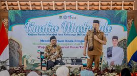 Erwin saat Pengajian Rutin TP PKK Kota Bandung edisi ke-4 Tahun 2025 bertajuk 