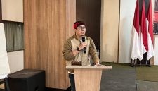 Ketua DPC PDI Perjuangan Kota Bandung, Andri Gunawan, S.AK., S.M., saat membuka pelatihan literasi media digital. PJ/Dok