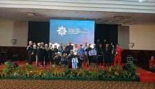 Walikota Bandung M. Farhan menutup SO SEA Football Competition 2025. PJ/Joel