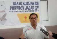 Sekretaris Umum Pengprov GABSI Jawa Barat Dr. Ir. Kurnia Praja menjelaskan terkait BK Porprov XV cabor Bridge. PJ/Joel