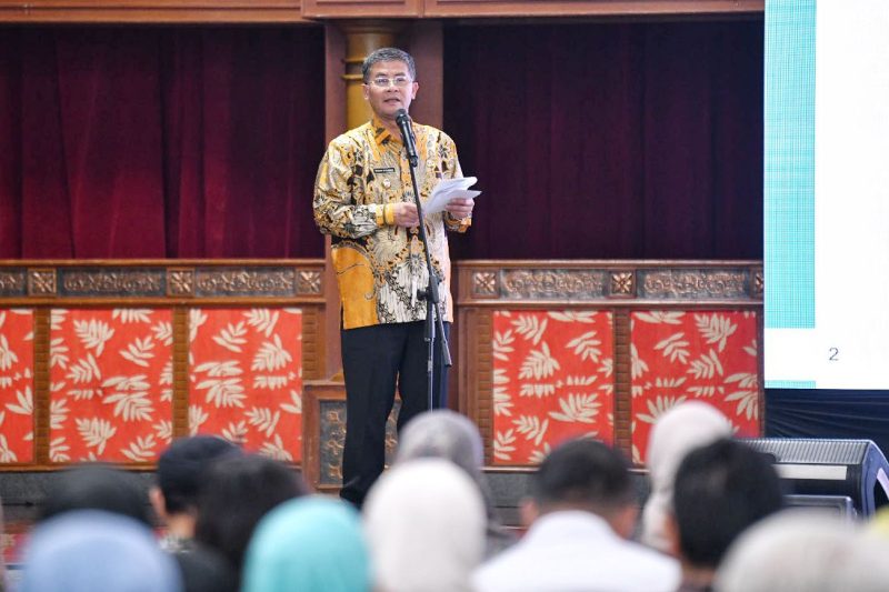 Wagub Jabar Erwan Setiawan meminta semua pihak ikut mengatasi stunting dengan cara 