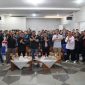 Cece Muharram dan Ketua KONI Kota Bandung berpose bersama dengan jajaran IPSI Kota Bandung usai Muskot XI IPSI Kota Bandung. PJ/Joel