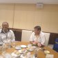 Ketua Umum Pengprov IODI Jabar Aida Gurning (paling kanan) saat berbincang bersama Sekum KONI Jabar Gianto Hartono (tengah) dan Ketua Umum Akuatik Jabar Verdia Yosep. PJ/Joel