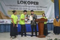 Wakil Wali Kota Bandung Erwin saat menghadiri event LAKOPER 2025 di SMPN 9 Kota Bandung. PJ/Dok