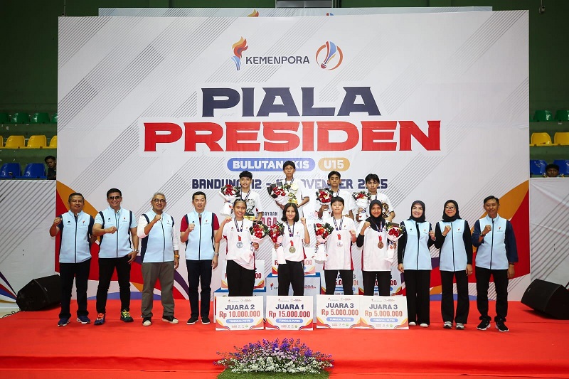 Wali Kota Bandung M Farhan saat menghadiri Final Bulutangkis Piala Presiden di Bandung. PJ/Dok