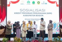 Meneteri Maruar Sirait saat sosialisasi KPP di Bogor bersama bank bjb. PJ/Dok