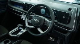 Stargazer Cartenz memiliki smart driving assist, Drive Mode Selector, Hill-Start Assist Control (HAC) dan beragam fitur keamanan lainnya. ISTW