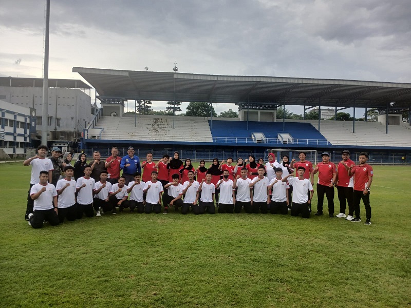 Kontingen Tim Nasional (Timnas) A  Indonesia menghadapi South  East Asia Football Competition 2025, Jumat 7 November 2025 di sekretariat Special Olympics Indonesia (SOIna) Kota Bandung, Sidolig, PJ/Joel