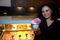 Vanya, pemilik Gerai Gelato Turky yang mendapat bantuan KUR bjb. PJ/Dok