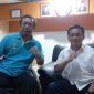Keetua NPCI Kota Bandung Yadi (baju putih) didampingi Djumono bangga atas prestasi atletnya di peparpenas 2025. Joel
