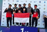 Tim atlet dayung Jabar berhasil meraih medali perak di Kejuaraan Dayung 