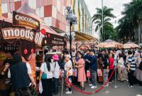 Pengunjung mengantri Ingin mencoba Nikmatnya ChocoDrink, PJ/Dok