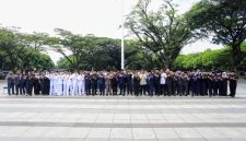 Pimpinan DPRD Kota Bandung menghadiri pelantikan dan pengambilan sumpah janji jabatan pegawai negeri sipil, di Plaza Balai Kota Bandung, Rabu, 24 Desember 2025. Satria/Humpro DPRD Kota Bandung.