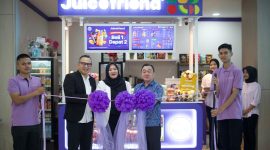 JuiceFriend membuka cabang baru di RS Summarecon Bekasi yang diresmikan Desy Nathalia, SE., CEO Juicefriend. PJ/Dok