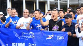 Fun Walk menyemarakkan HUT BRI ke 130 yang berlangsung di kawasan Menara BRI Asia Afrika Bandung. PJ/Dok
