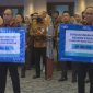 Insan BRILian Region 9 Bandung menyalurkan bantuan bencana Sumatera Rp155.000.000, disalurkan melalui posko tanggap darurat BRI. PJ/Dok
