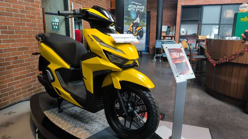 Indomobil meluncurkan Motor Listrik SPRINTO di Bandung. PJ/Mal