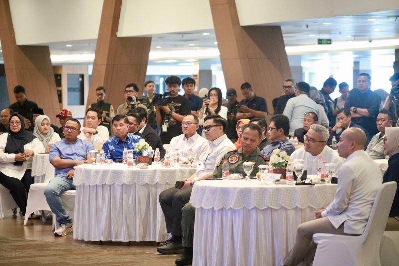 Pimpinan dan Anggota DPRD Kota Bandung menghadiri inaugurasi penerbangan perdana Wings Air tujuan Semarang-Bandung, Minggu, 21 Desember 2025. Ariel/Humpro DPRD Kota Bandung.