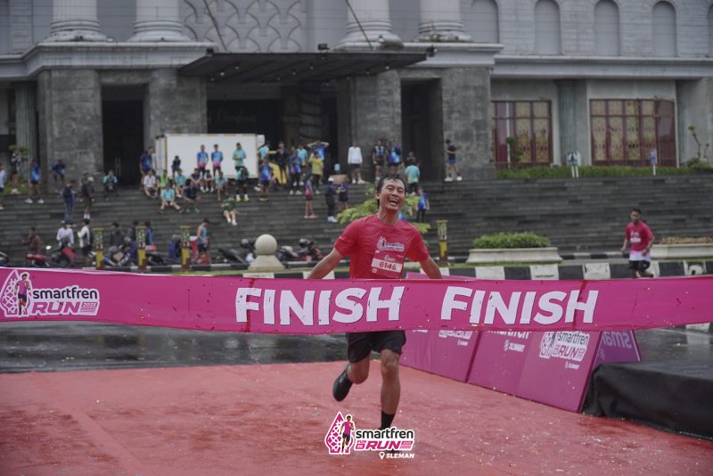 XLSMART menggelar Smartfren Dun Run 2025 di Sleman DIY sekaligus menguji kualitas jaringan 4G bagi para pelari. PJ/Dok