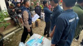  YBM BRILiaN, BRI menyalurkan bantuan bagi para penyintas bencana longsor di Kecamatan Cisarua, Kabupaten Bandung Barat.
