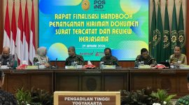 PT Pos Indonesia (Persero) dengan Mahkamah Agung RI melakukan pertemuan terkait finalisasi handbook penanganan kiriman dokumen surat tercatat serta review kerjasama tahun 2025 di Kantor Pengadilan Tinggi (PT) Yogyakarta. PJ/Dok