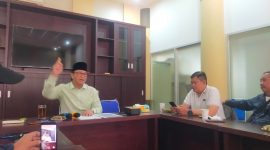 Ketua Nadzir Masjid Raya Bandung Roedy Wiranatakusumah memberikan keterangan terkait Pemprov Jabar yang menarik dukungan finansial mulai Januari 2026. PJ/Dok