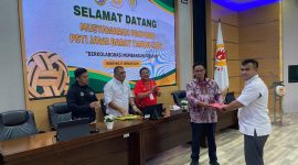 Prof.Sucipto (baju batik) saat Musprov PSTI Jabar. PJ/Joel