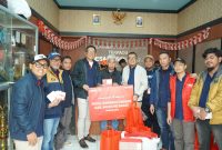 Telkomsel melalui program TERRA menyalurkan bantuan telekomunikasi berupa kartu perdana seluler, voucher kuota data seluler. PJ/Dok