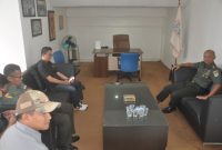 Kapendam III/Slw Kolonel Inf. Mahmuddin Abdillah berbincang dengan Ketua Pokja PWI Kota Bandung Zaenal Ihsan usai Podcast Bukan Basa Basi. PJ/Mal