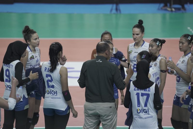 anak asuhan Risco Herlambang usai megalahkan JPE di Proliga 2026 yang berlangsung di Stadion si Jalan Harupat, Kamis malam. PJ/Dok